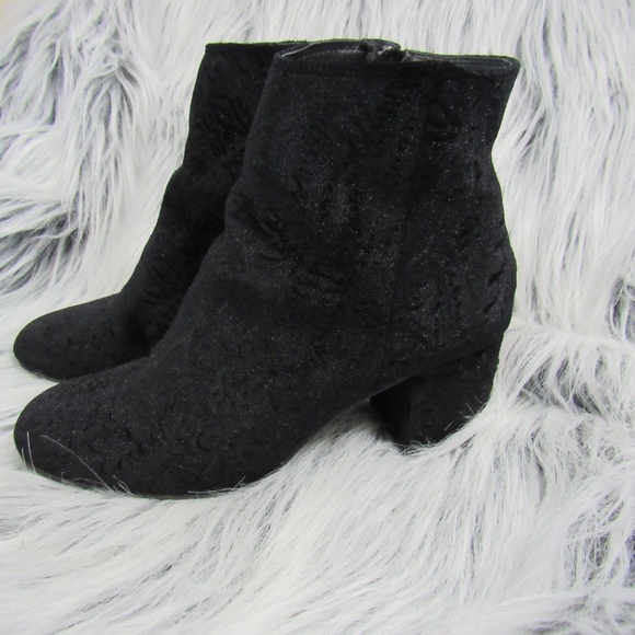 Size 6 Zigi Soho Nydia  Black Velvet Ankle Boot - Picture 5 of 7